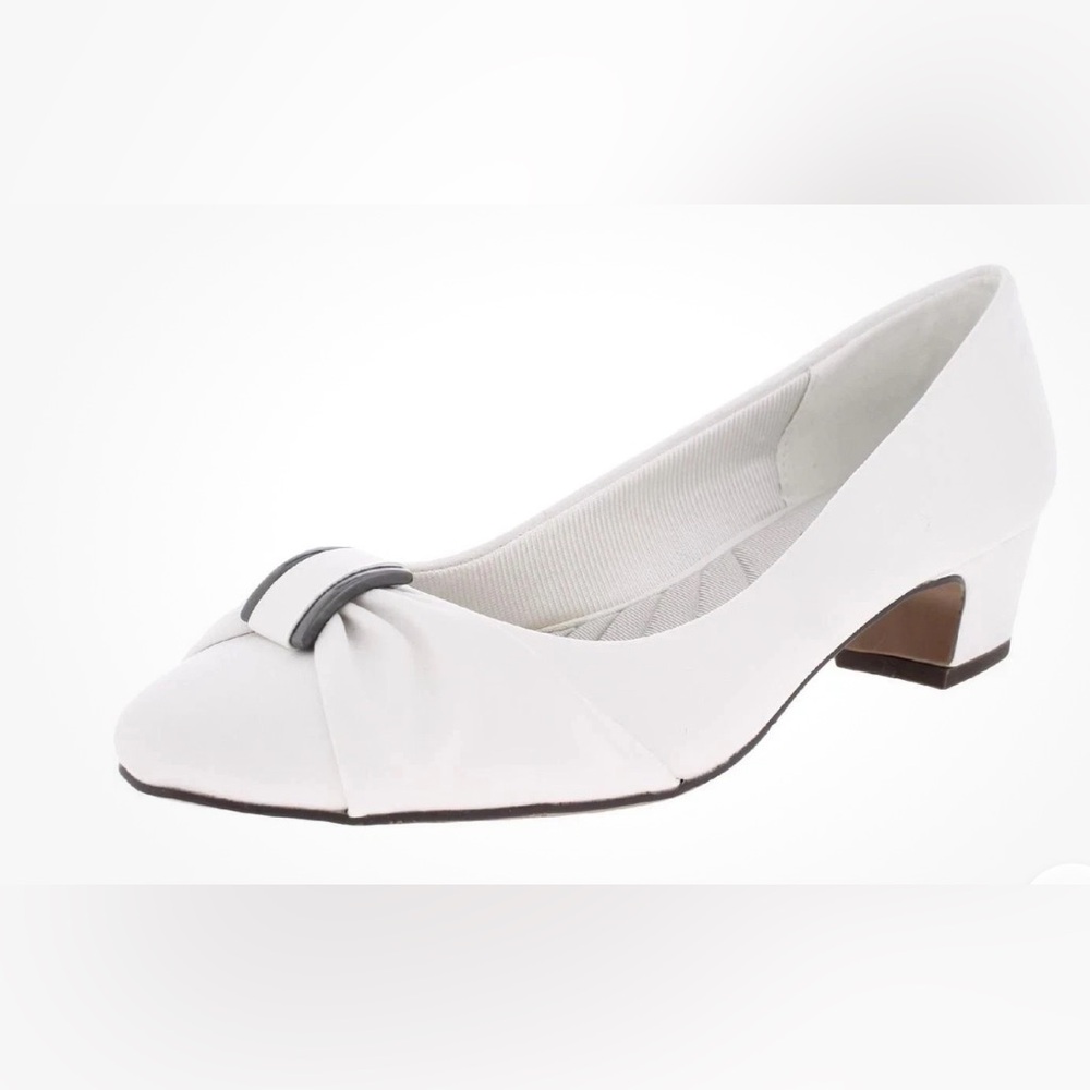 Elegant White Flats with Black Detail